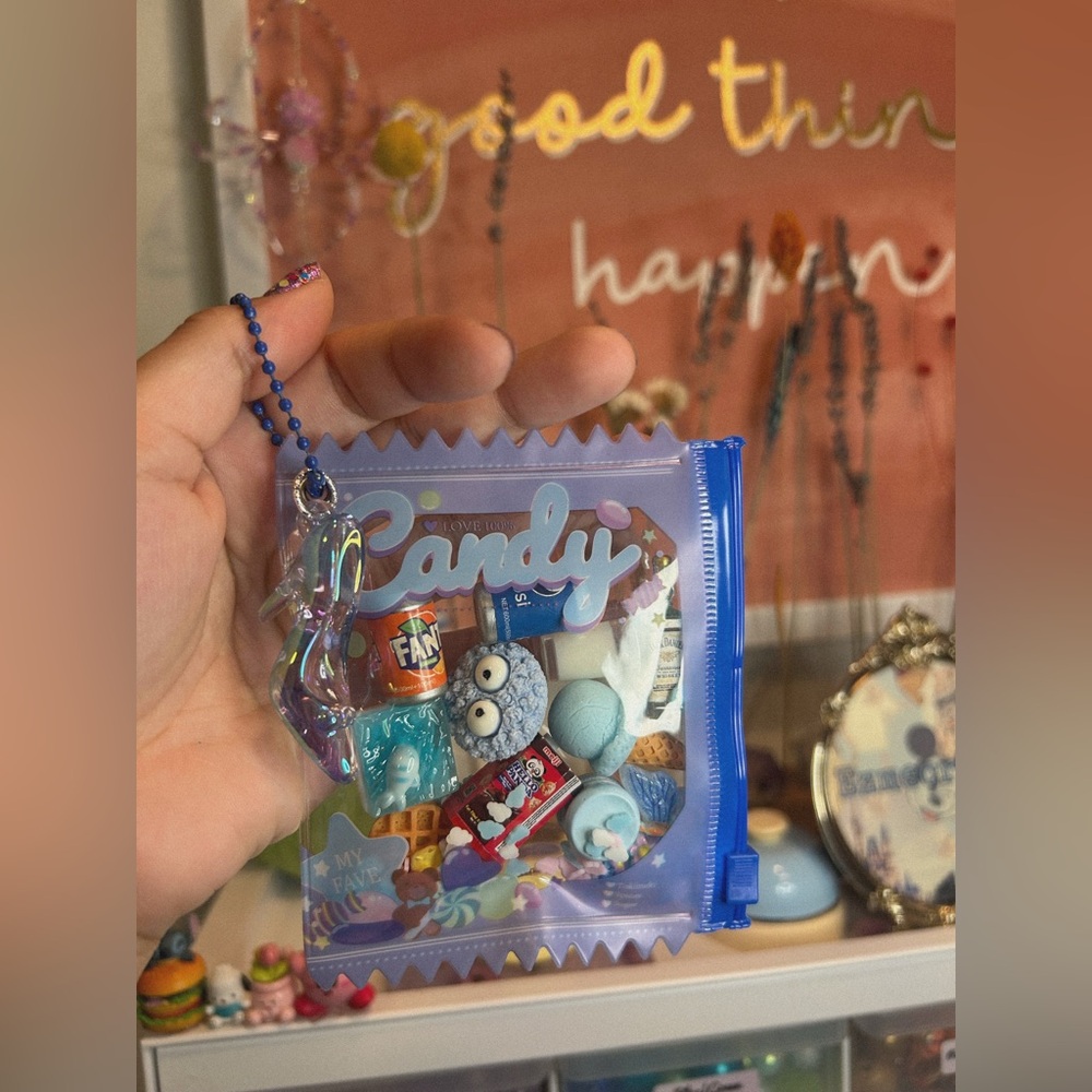🍬Candy Pouch 🍭 - Picture 9 of 15